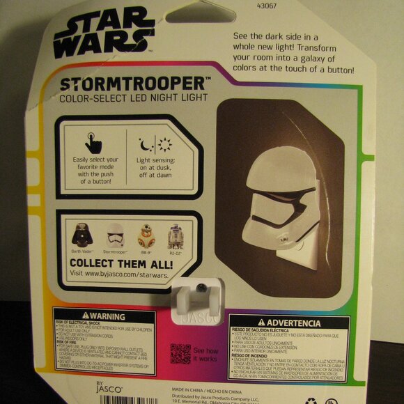 Star Wars Night Light LED Plug-in Dusk-to-Dawn Sensor Color Select Stormtrooper - Picture 2 of 2